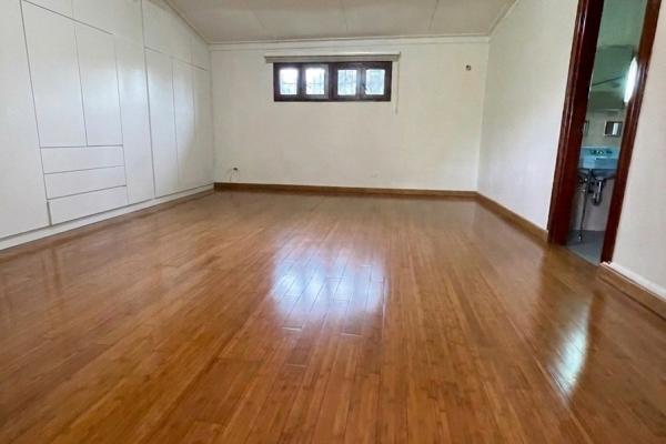 Exclusivo oasis urbano: residencia unifamiliar estilo villa campestre.