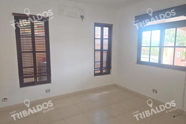 Sale of house in el doral