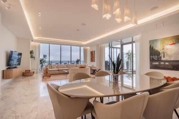 For sale 4-bedroom penthouse in ph regalia