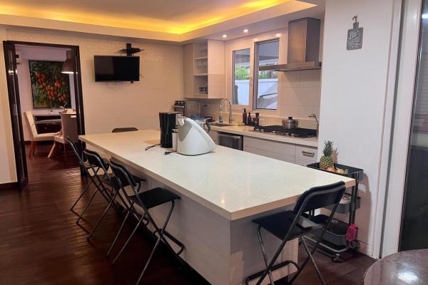 Vendo casa unifamiliar en ph castel novo – espaciosa y lista para ocupar
