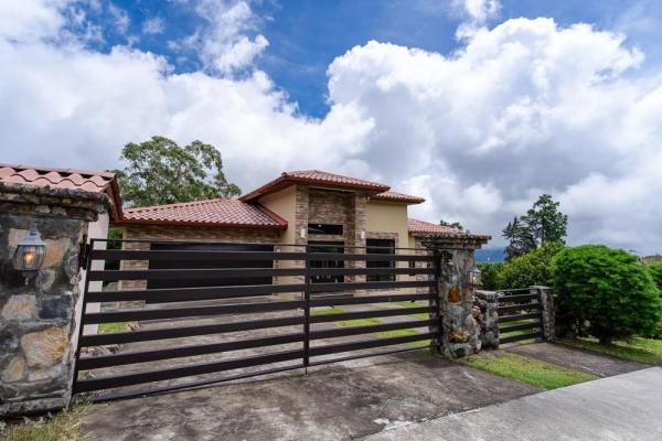 Excepcional casa en cerro verde estates, boquete
