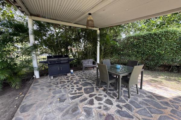 Casa con piscina en coronado golf | amoblada y equipada