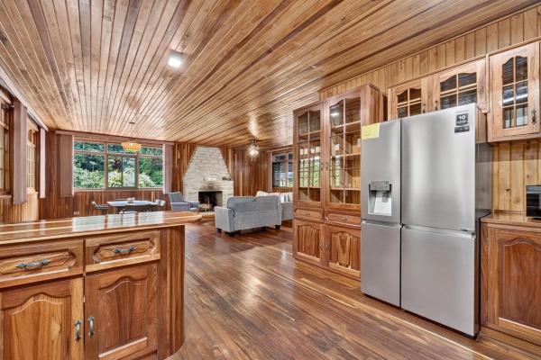 Finca frente al río bambito en venta | volcán panamá