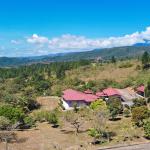 Residencia con terreno de 7 ha de montaña en boquete