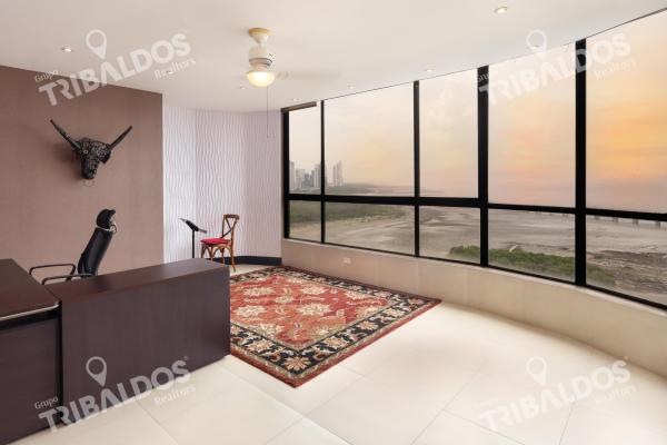 Penthouse 2 niveles frente al mar con terraza en coco del mar