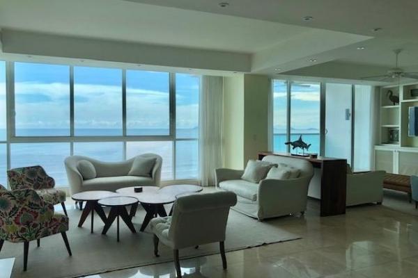 Furnished apartment vitri, 4 bedrooms, beachfront