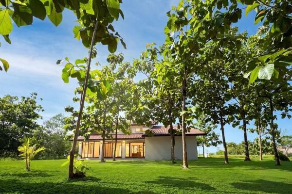 New 3-bedroom villa in boca chica