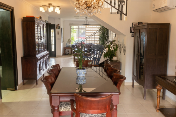 Venta casa en condado del rey complejo cerrado