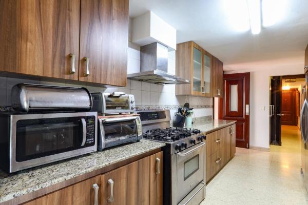 Sale of apartment in coco del mar, facing the sea, marina del rey