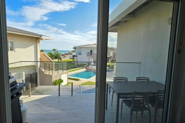 Two-level duplex with ocean view in playa caracol