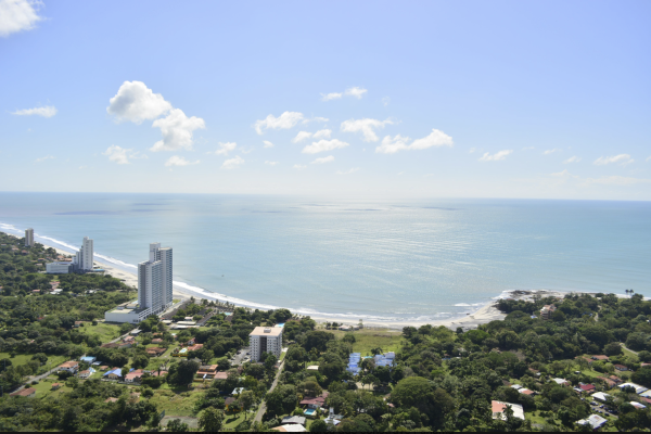 Venta de apartamento en royal palm nueva gorgona