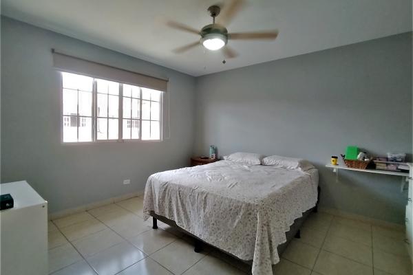 Venta de casa adosada en villa de las azores en villa lucre