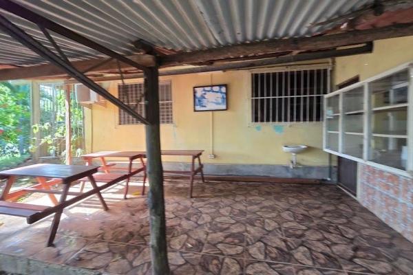 Spacious commercial property