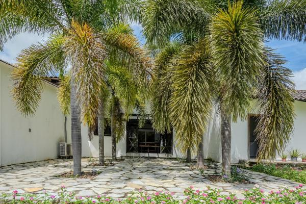 Luxury 4.6 ha finca with 900 m² home in coclé