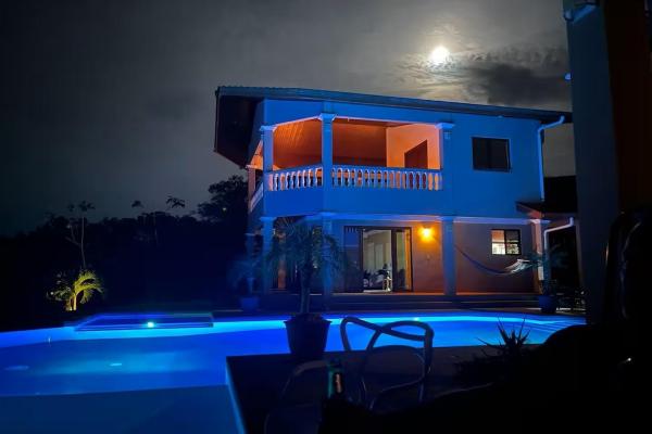 Ocean view villa with 6 apartments and pool