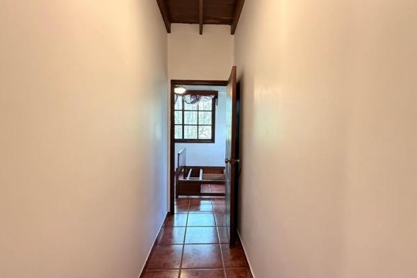 Se vende casa en altos de cerro azul