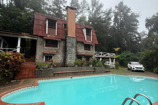 Venta de casa de montaña cerro azul