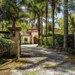 Luxurious estate residence in valle escondido