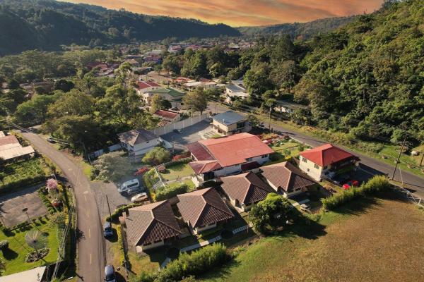 Fantastic & successful downtown boquete hotel