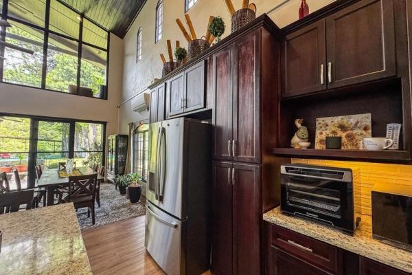 Furnished luxury home in santa lucia, boquete