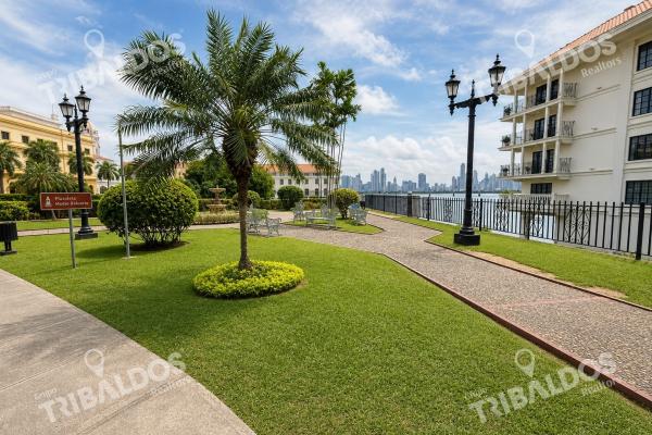 Residential building for sale in casco antiguo