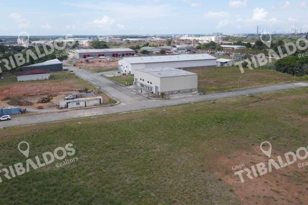 Venta de 4 lotes tocumen storage complex