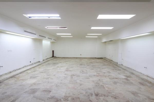 Commercial premises for sale in tumba muerto