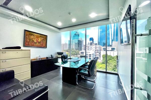 Office for sale in office one, obarrio