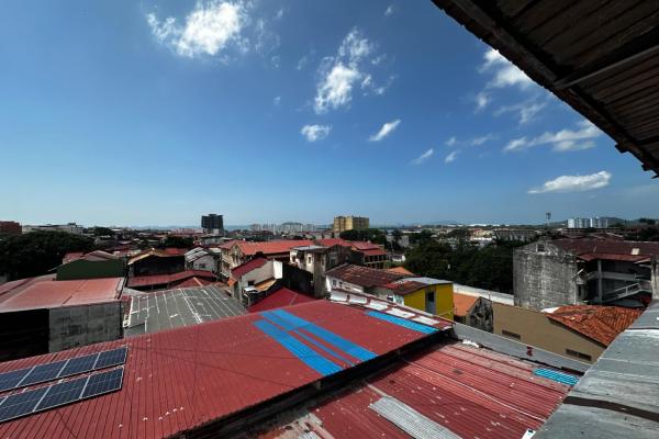 Commercial building for sale