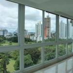 Apartment with view and access to omar park