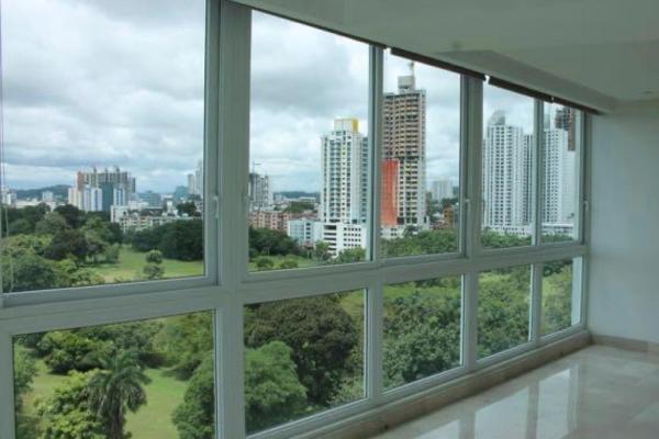 Apartment with view and access to omar park