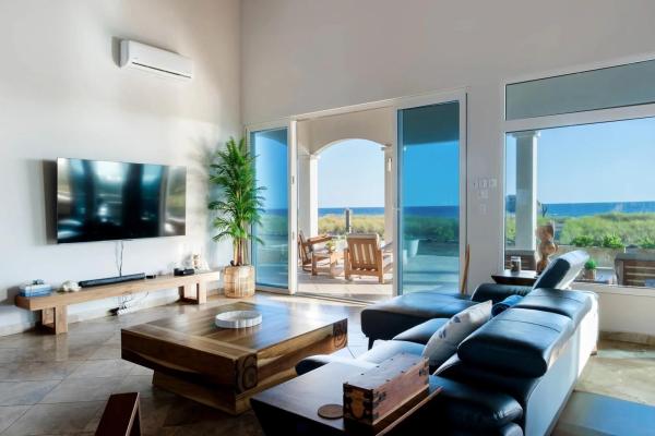 Beachfront mansion with pool in la barqueta