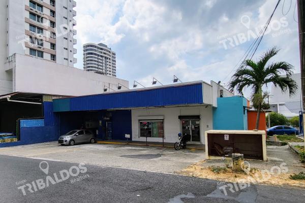 Se vende terreno con 2 locales comerciales rentando en san francisco