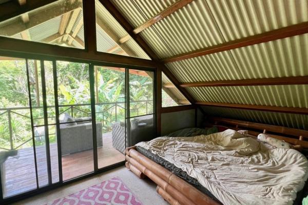 Casa con amplio terreno en la laguna