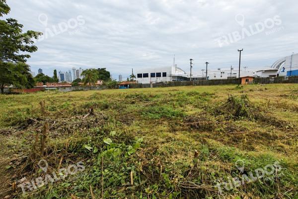 Venta de terreno comercial en ave. jose agustin arango