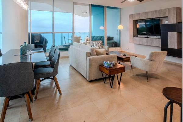 Apartamento frente al mar en ph royal palm, nueva gorgona