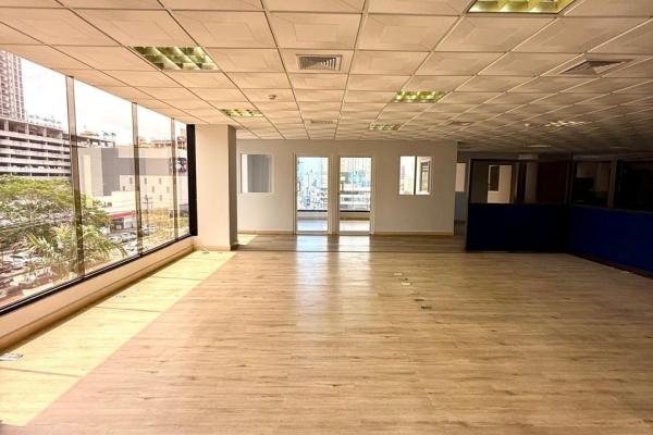 Oficina alquiler 600m2 excelente ubicacion con estacionamientos exclusivos