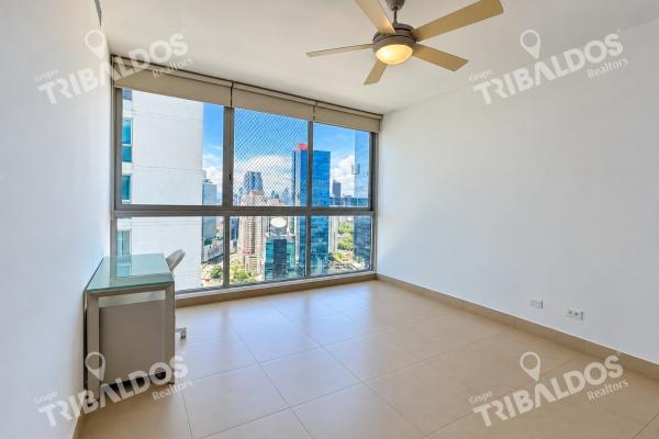 Oceanfront apartment for sale | 204 m2
