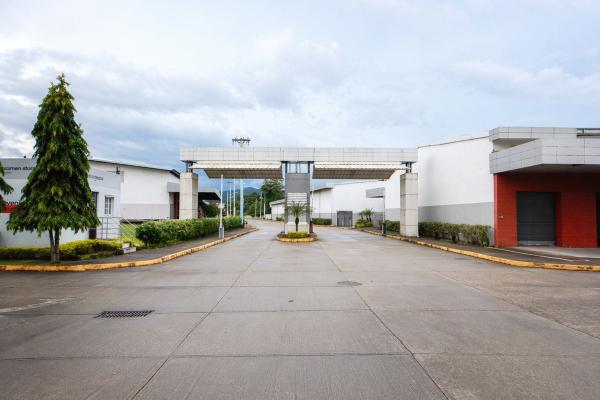 Industrial land for sale in tocumen storage c