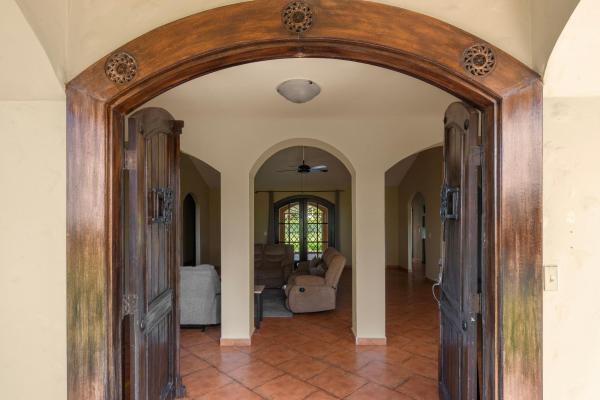 Spacious 3-bedroom home for sale in boquete