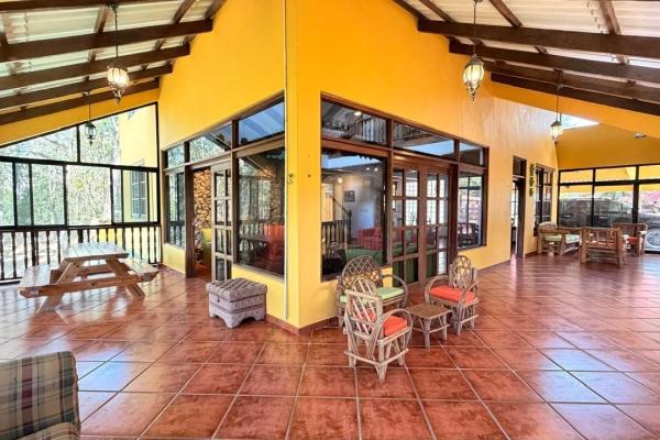 Se vende casa en altos de cerro azul