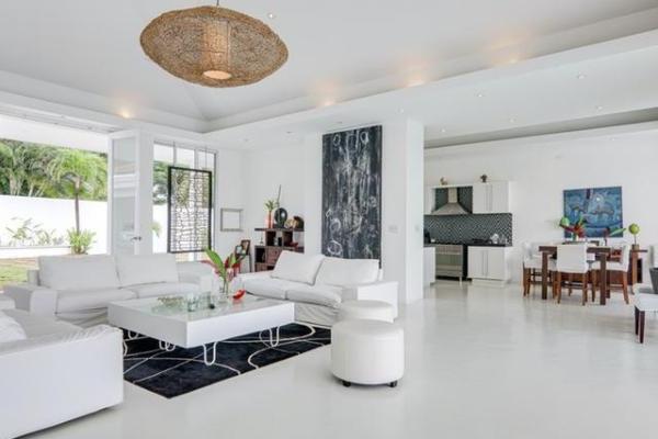 Spectacular beach house in costa esmeralda