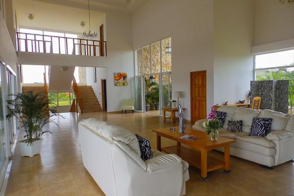 Beachfront 4-bedroom home with pool in boca chica