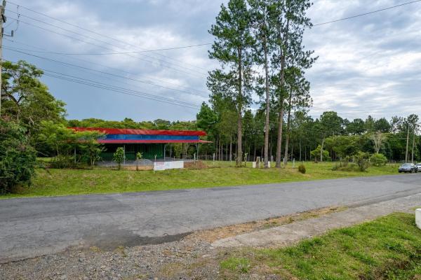 Se vende terreno de 1.9 hectáreas en potrerillos arriba