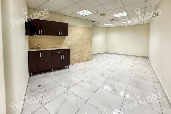 Alquiler local comercial via españa a pocos metros de la ernesto t. lefevre