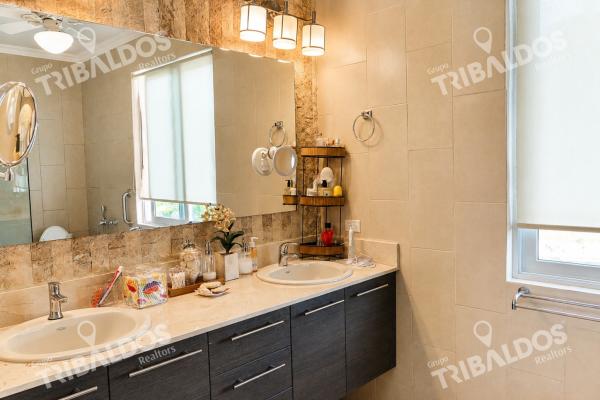 Sale of apartment in p.h. balboa ii, bijao beach club & residences