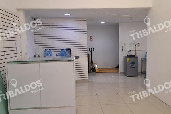 Venta de local comercial con mezzanine en los andes mall