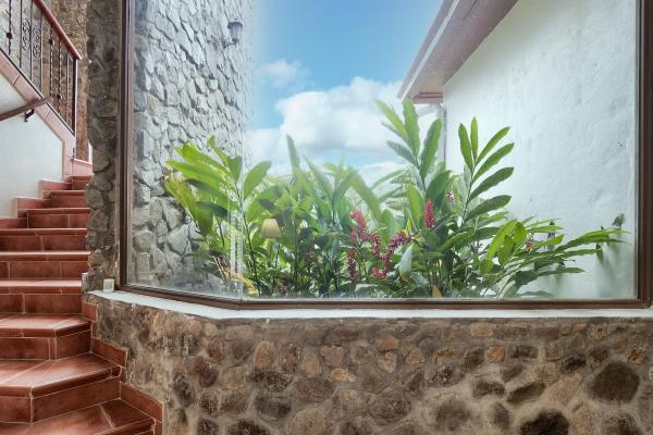 Distinctive home in los molinos | boquete, panama