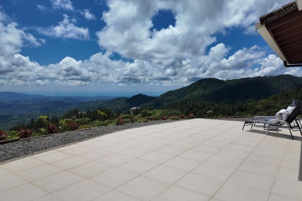 Se vende impresionante casa con vistas al mar en altos del maría