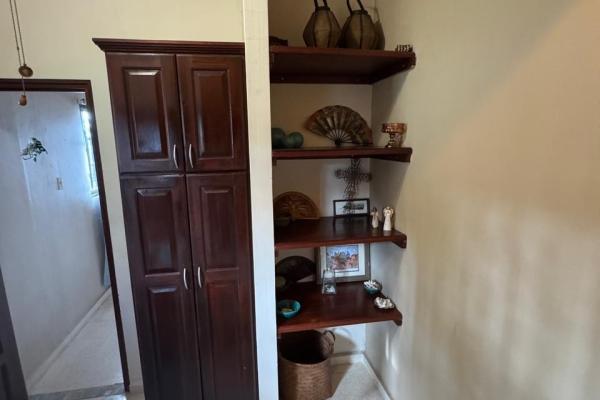 Casa con piscina en lote de 2.239 m²